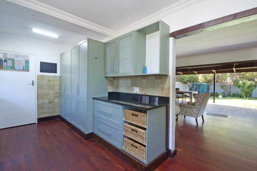 3 Bedroom Property for Sale in Milkwood Park Western Cape